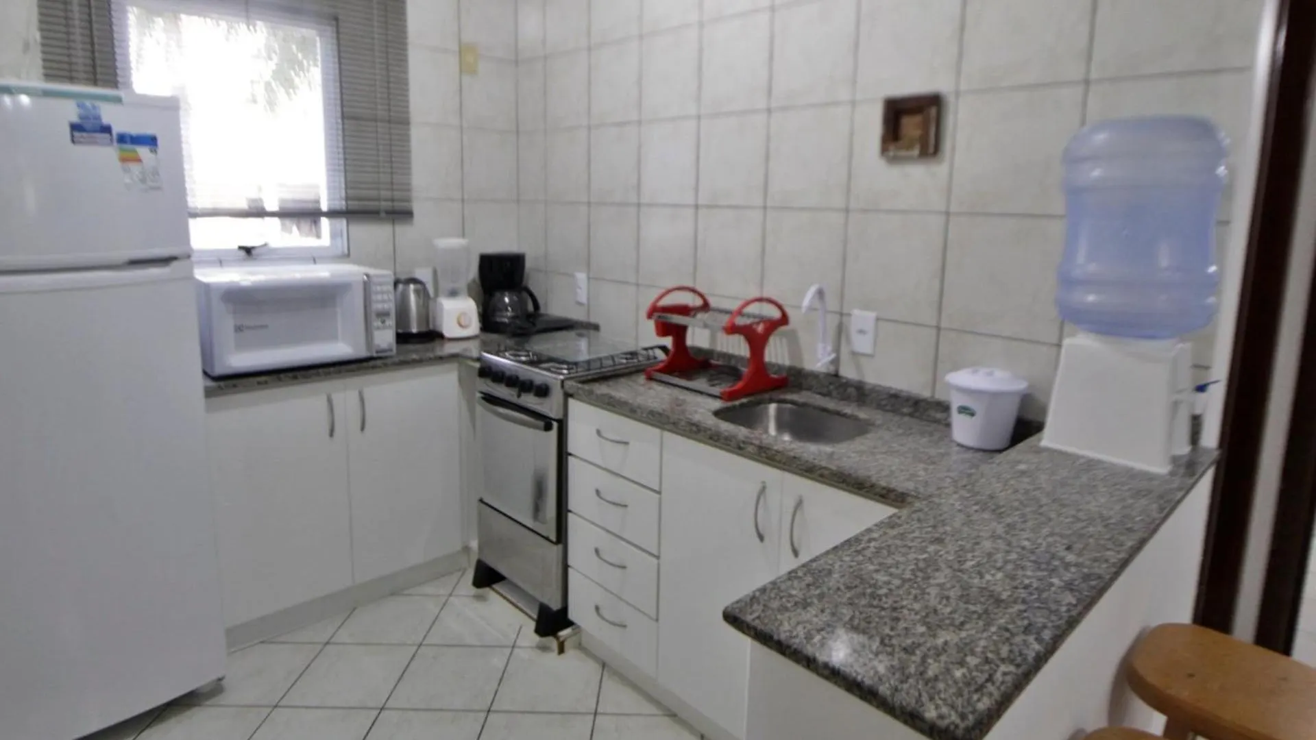 1031 - Apartamento Para Locacao Em Bombinhas - Residencial Solar Das Bromelias Apto 157 Apartament