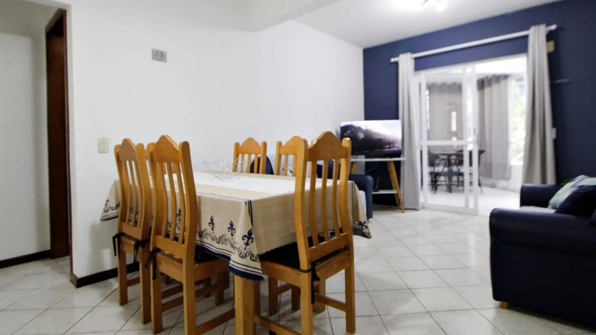1031 - Apartamento Para Locacao Em Bombinhas - Residencial Solar Das Bromelias Apto 157