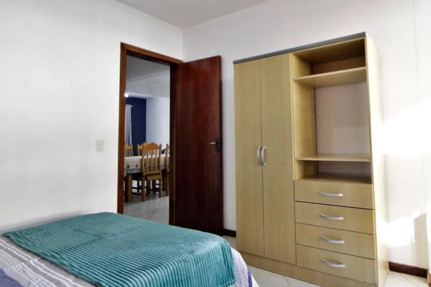 1031 - Apartamento Para Locacao Em Bombinhas - Residencial Solar Das Bromelias Apto 157 0*,